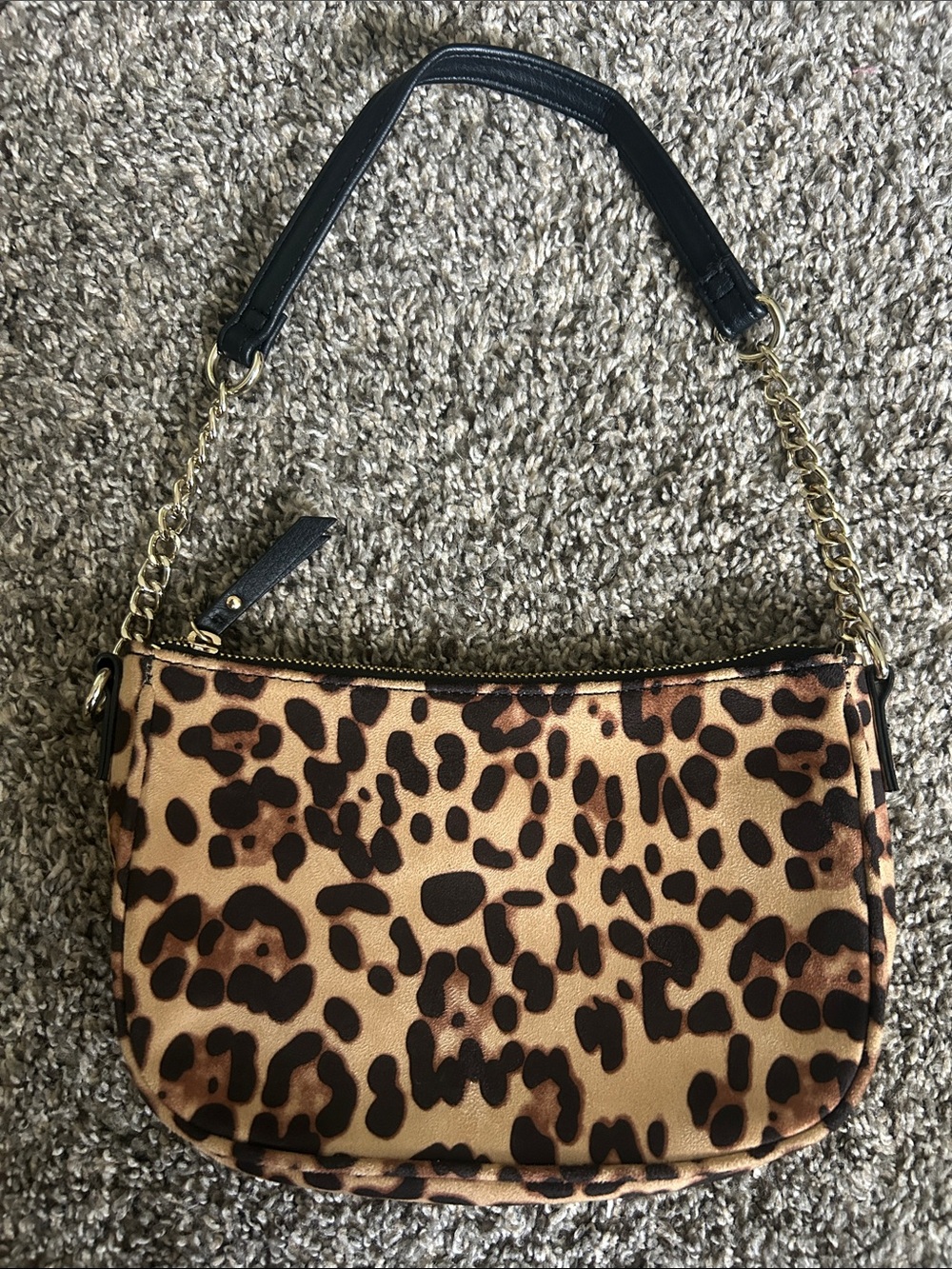 Leopard Print Shoulder Bag with Gold Chain Accent - Black & Tan